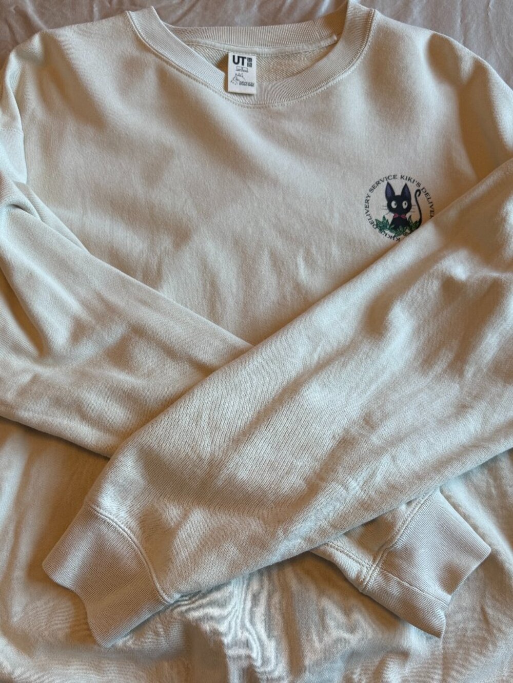 Uniqlo x Studio Ghibli Kiki's Delivery Crew Neck Sweatshirt Tan S Relaxed Fit - Picture 7 of 7